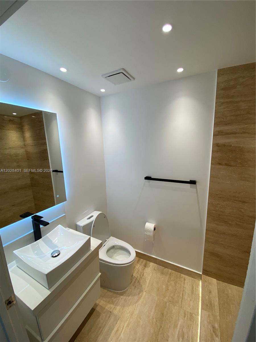 3340 NE 190th St #409, Aventura FL 33180