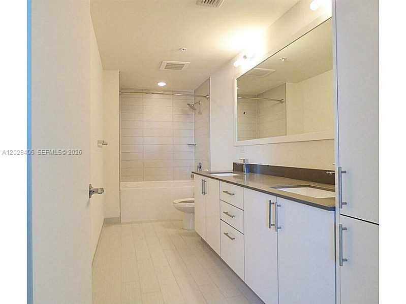 999 SW 1 AVE #1907, Miami FL 33130