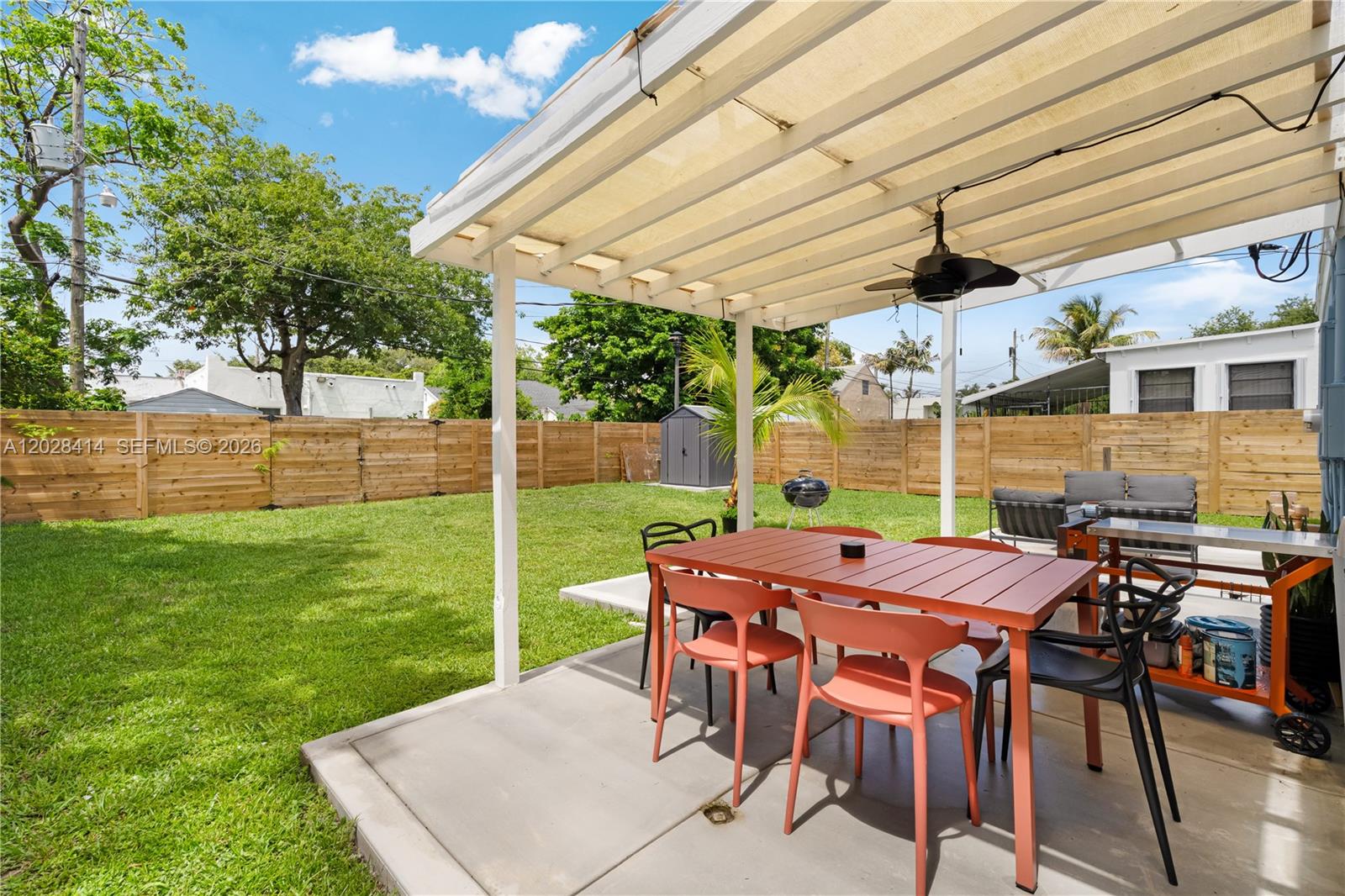 541 NW 49th St, Miami FL 33127