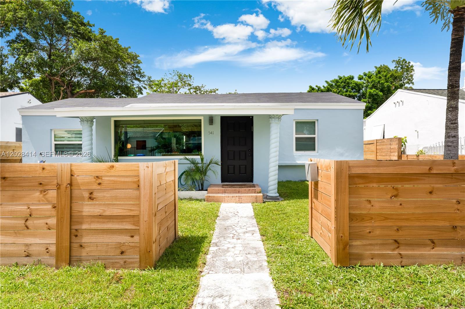 541 NW 49th St, Miami FL 33127