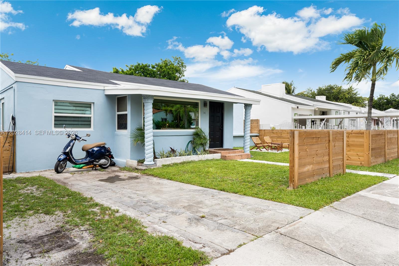 541 NW 49th St, Miami FL 33127
