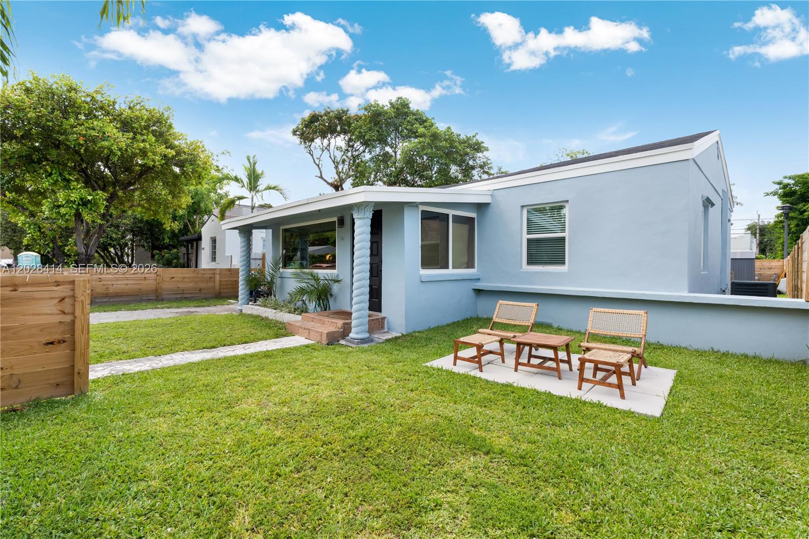 541 NW 49th St, Miami FL 33127