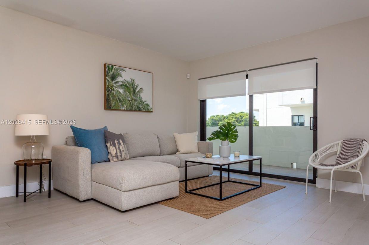 800 S Dixie Hwy 208 Hwy #208, Coral Gables FL 33146