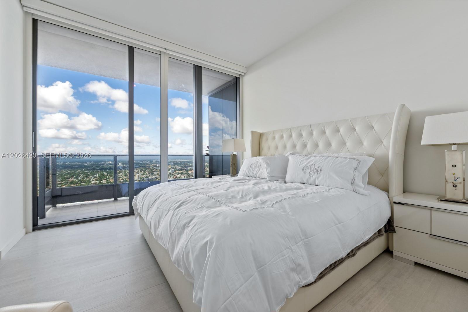 1000 Brickell Plz #PH6006, Miami FL 33131