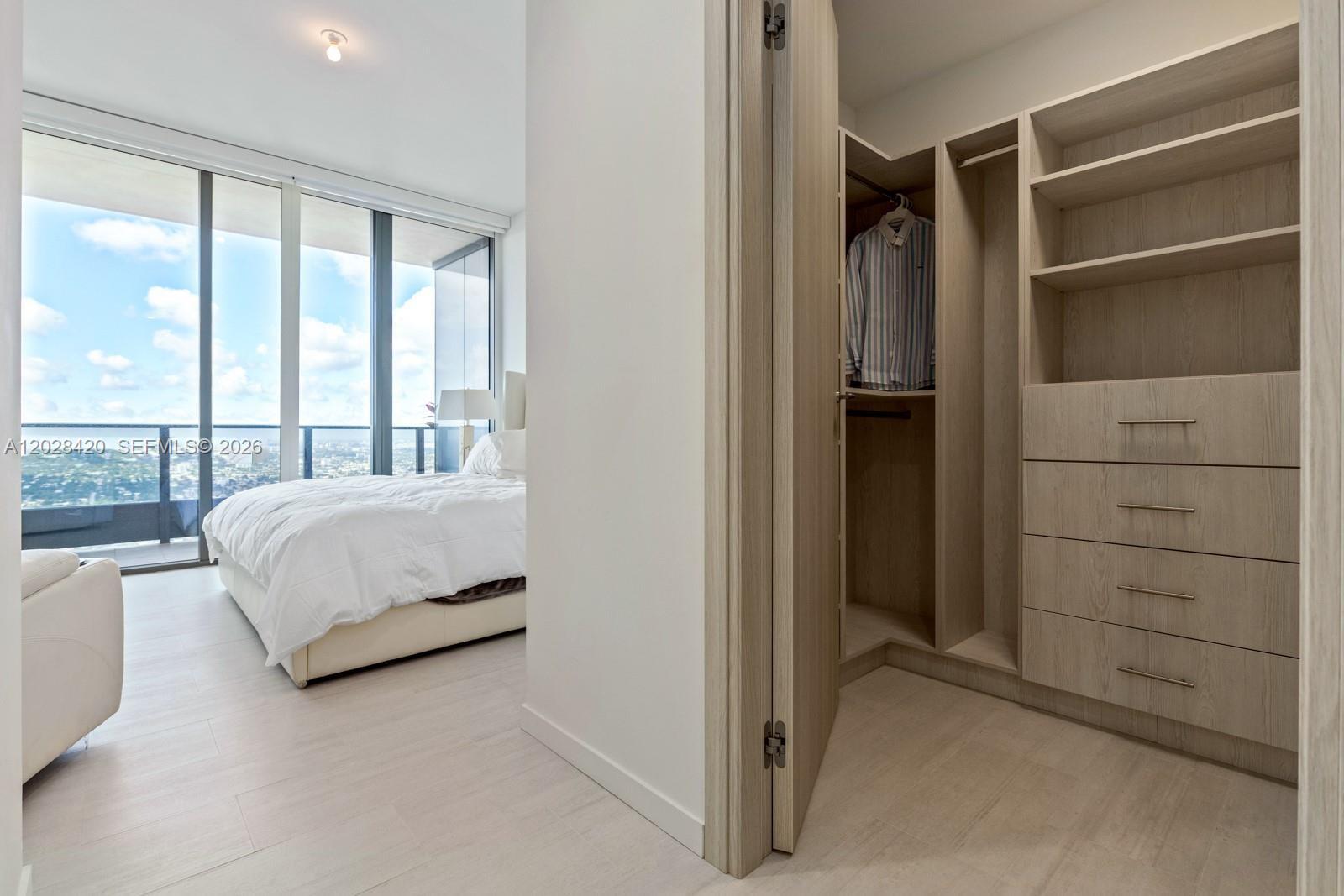 1000 Brickell Plz #PH6006, Miami FL 33131