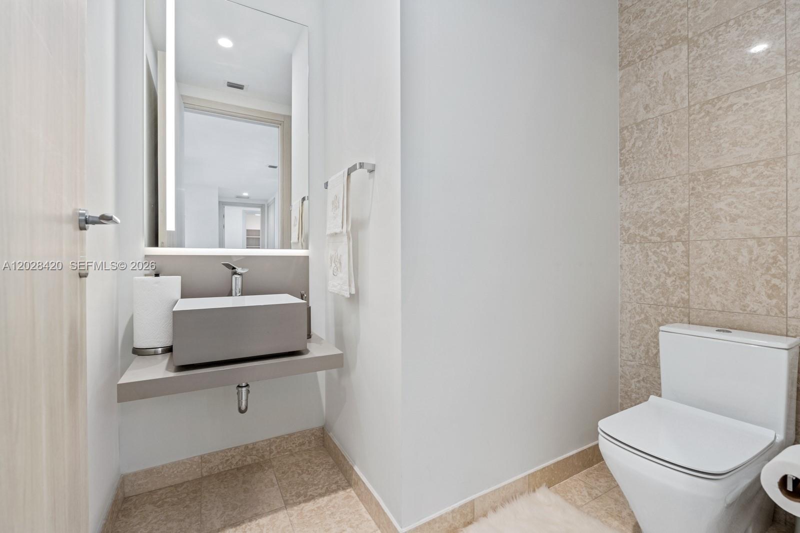 1000 Brickell Plz #PH6006, Miami FL 33131