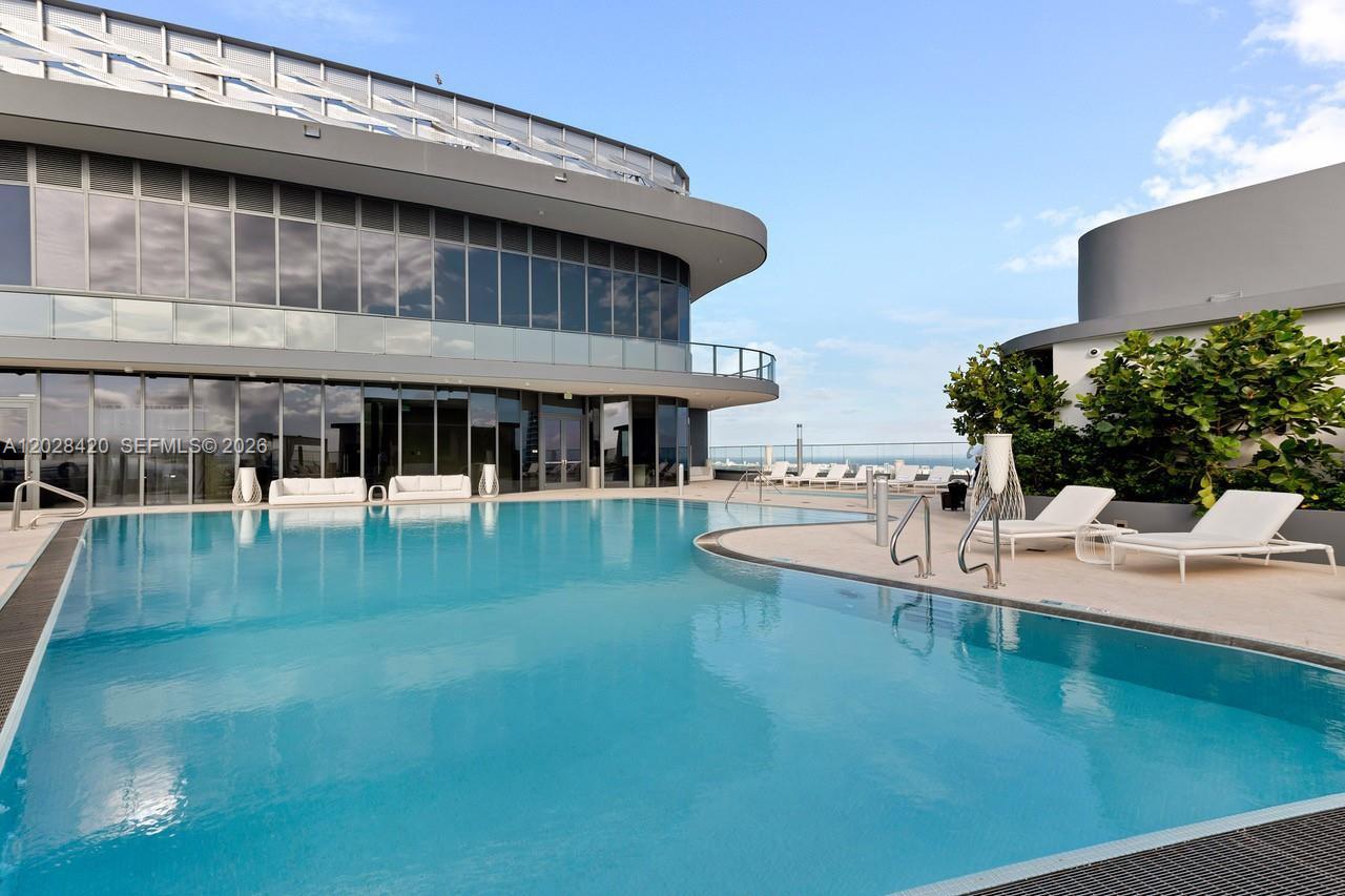 1000 Brickell Plz #PH6006, Miami FL 33131