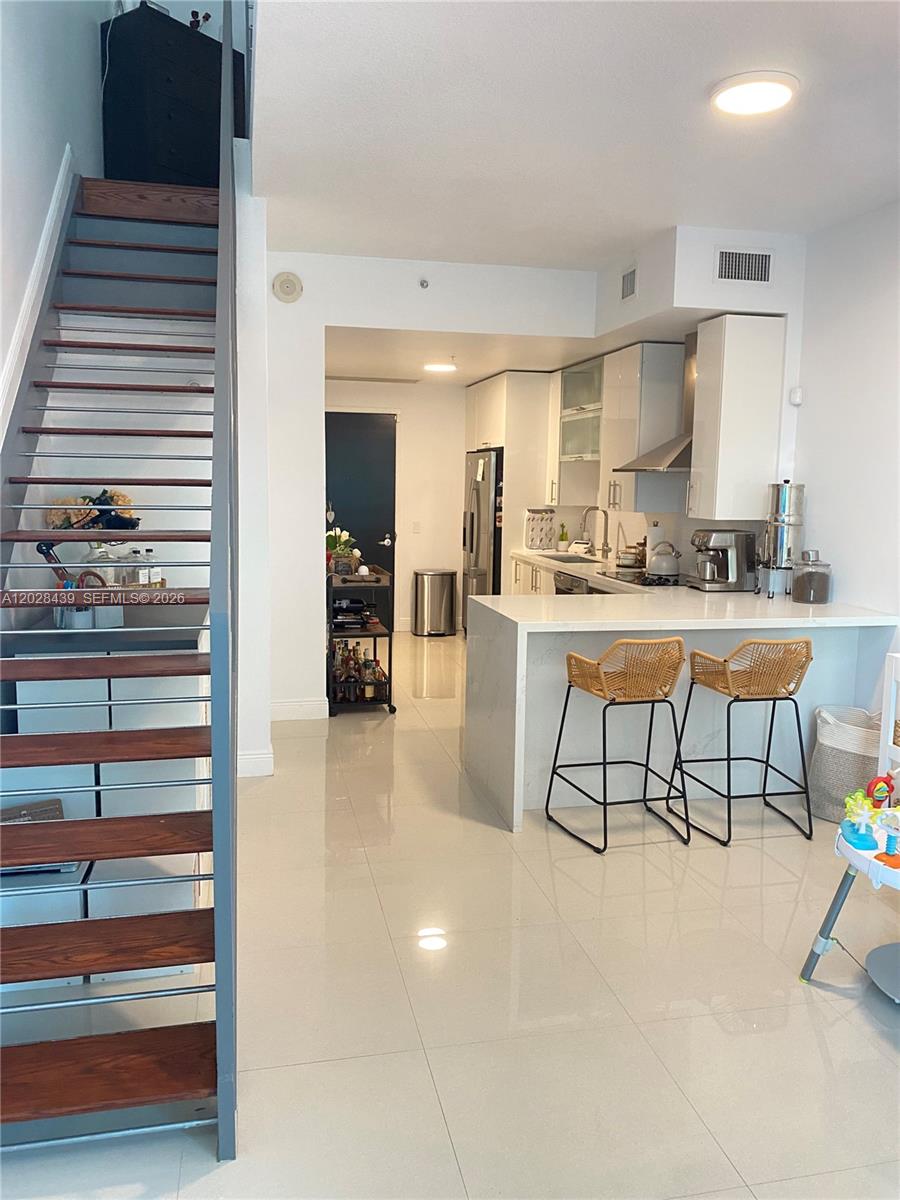 60 SW 13th St #2212, Miami FL 33130