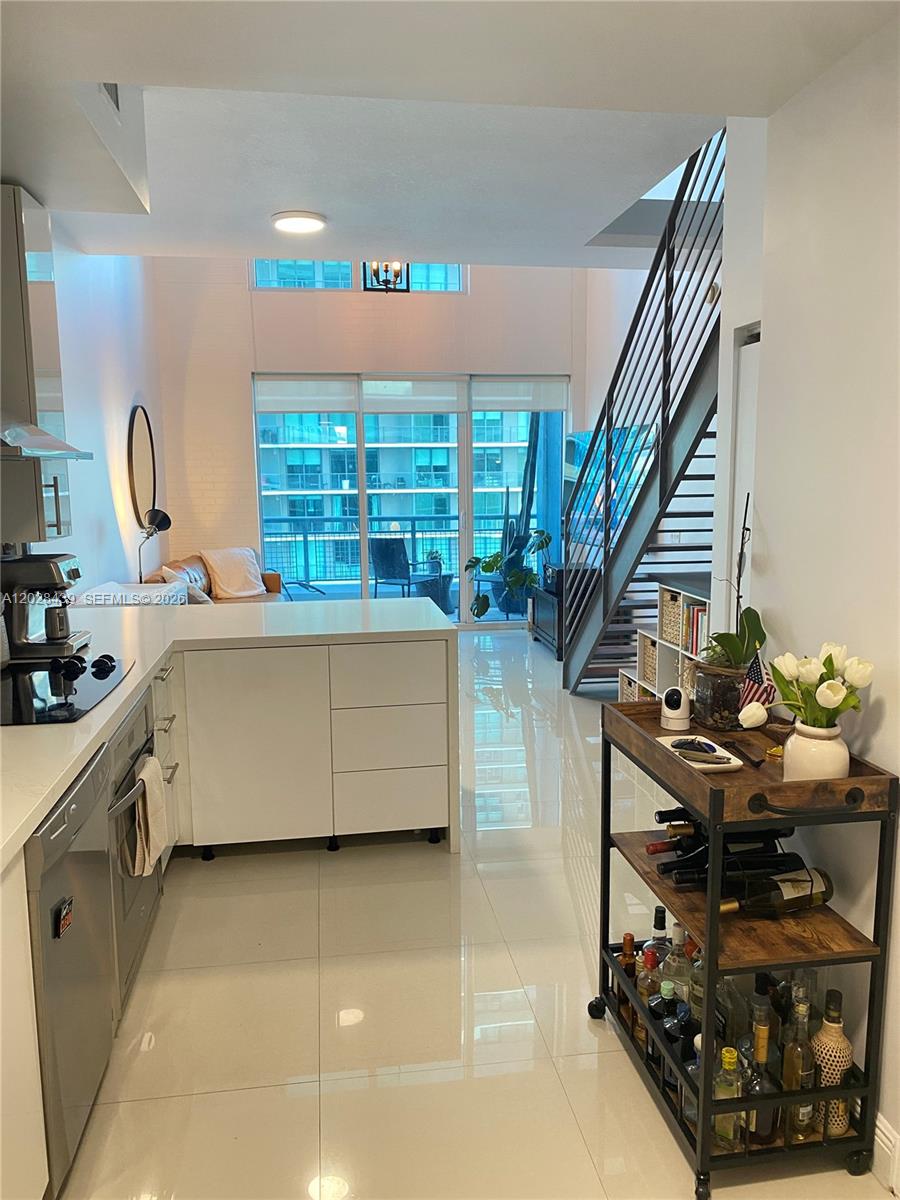 60 SW 13th St #2212, Miami FL 33130