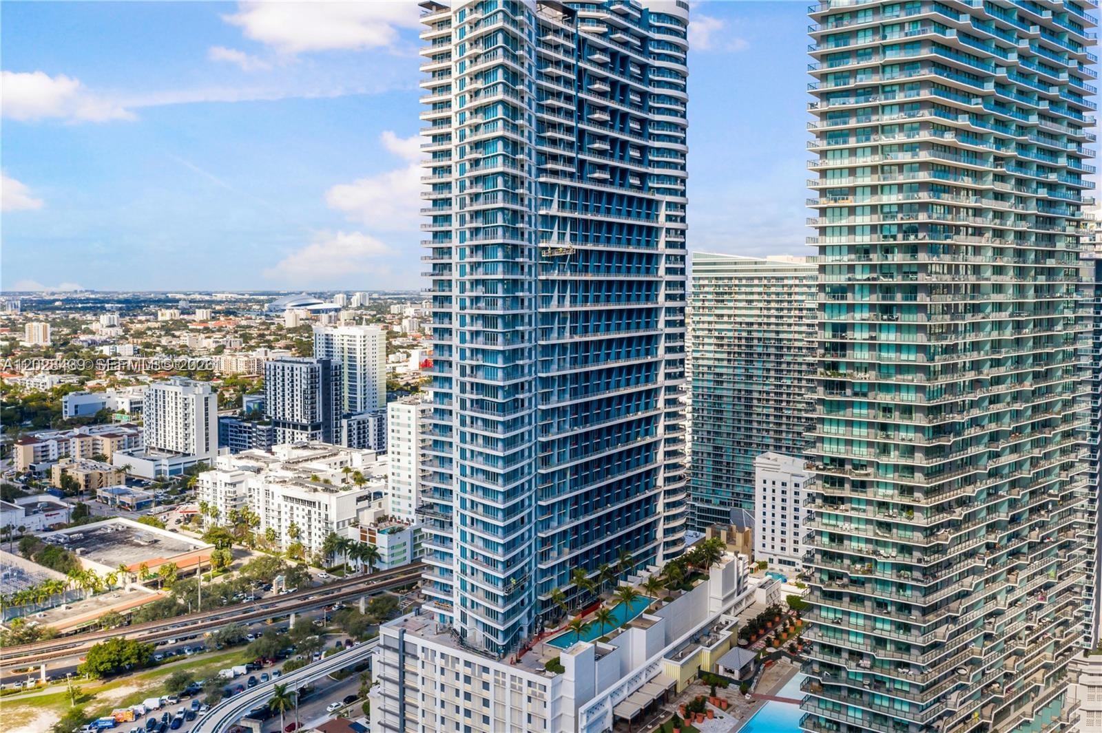 60 SW 13th St #2212, Miami FL 33130