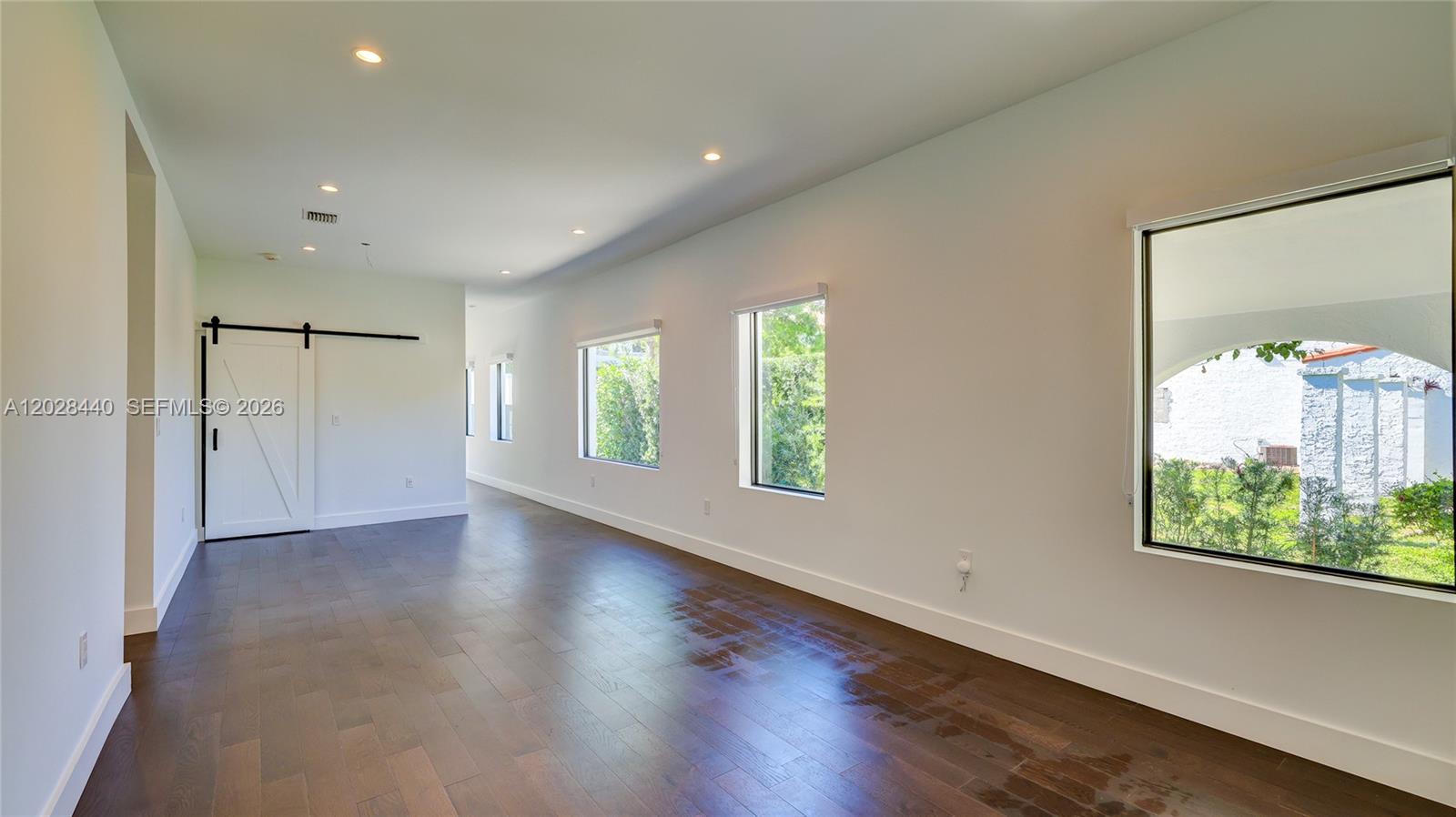 426 Aragon Ave, Coral Gables FL 33134