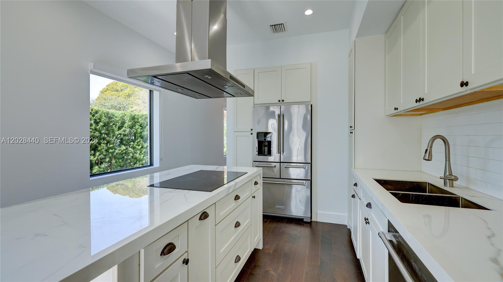 426 Aragon Ave, Coral Gables FL 33134