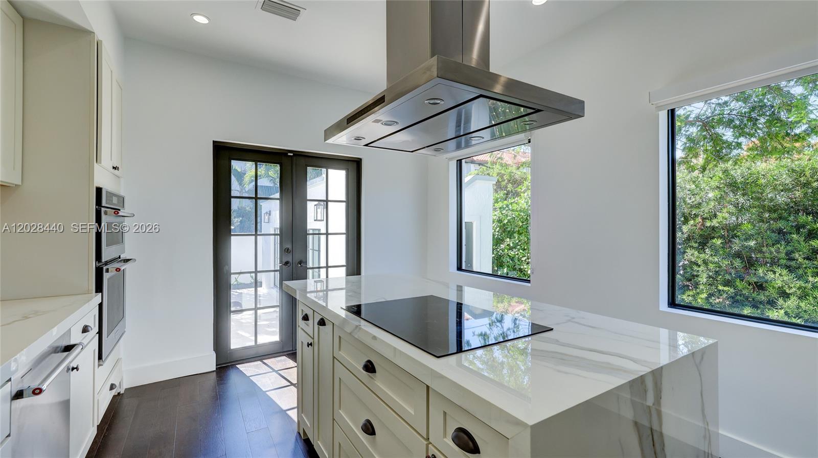 426 Aragon Ave, Coral Gables FL 33134