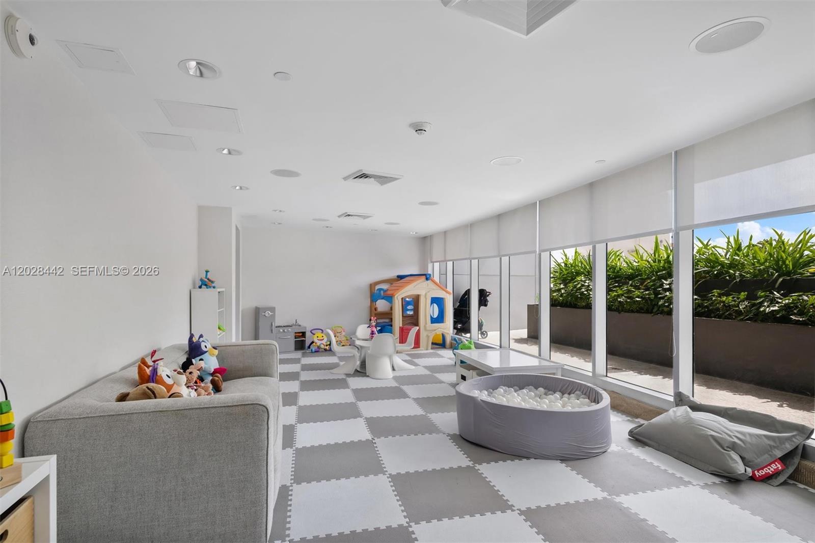 17001 Collins Ave #2307, Sunny Isles Beach FL 33160