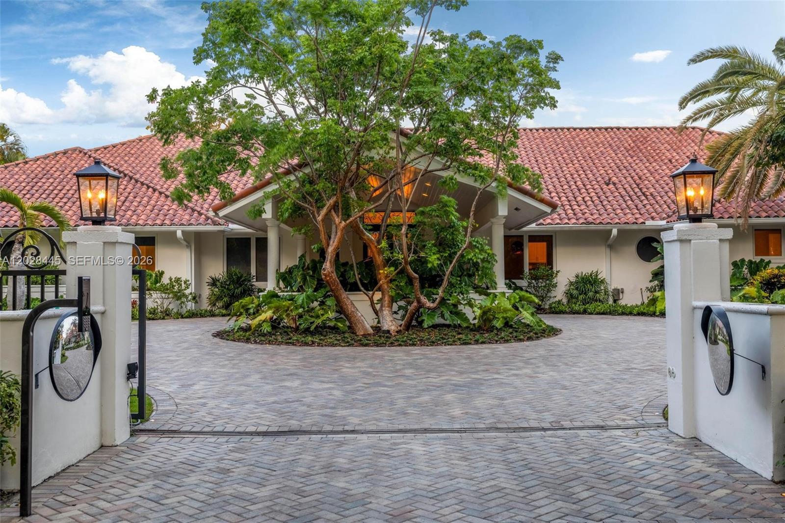 8251 Old Cutler Rd, Coral Gables FL 33143