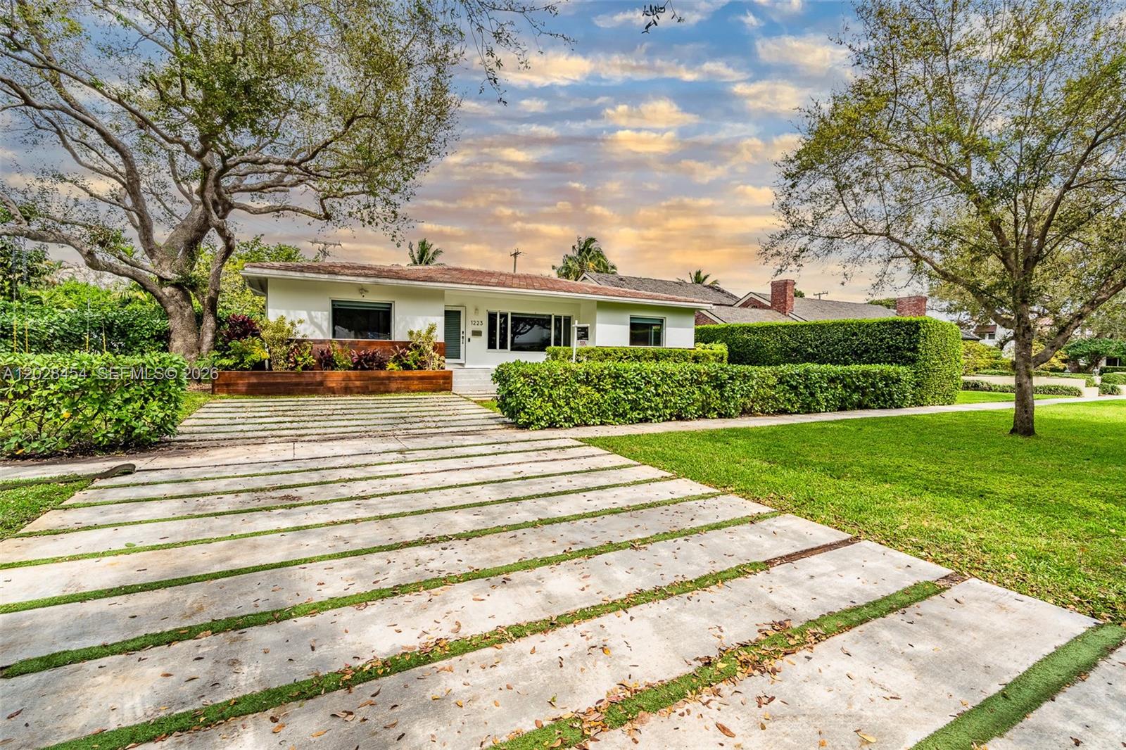 1223 NE 102nd St, Miami Shores FL 33138