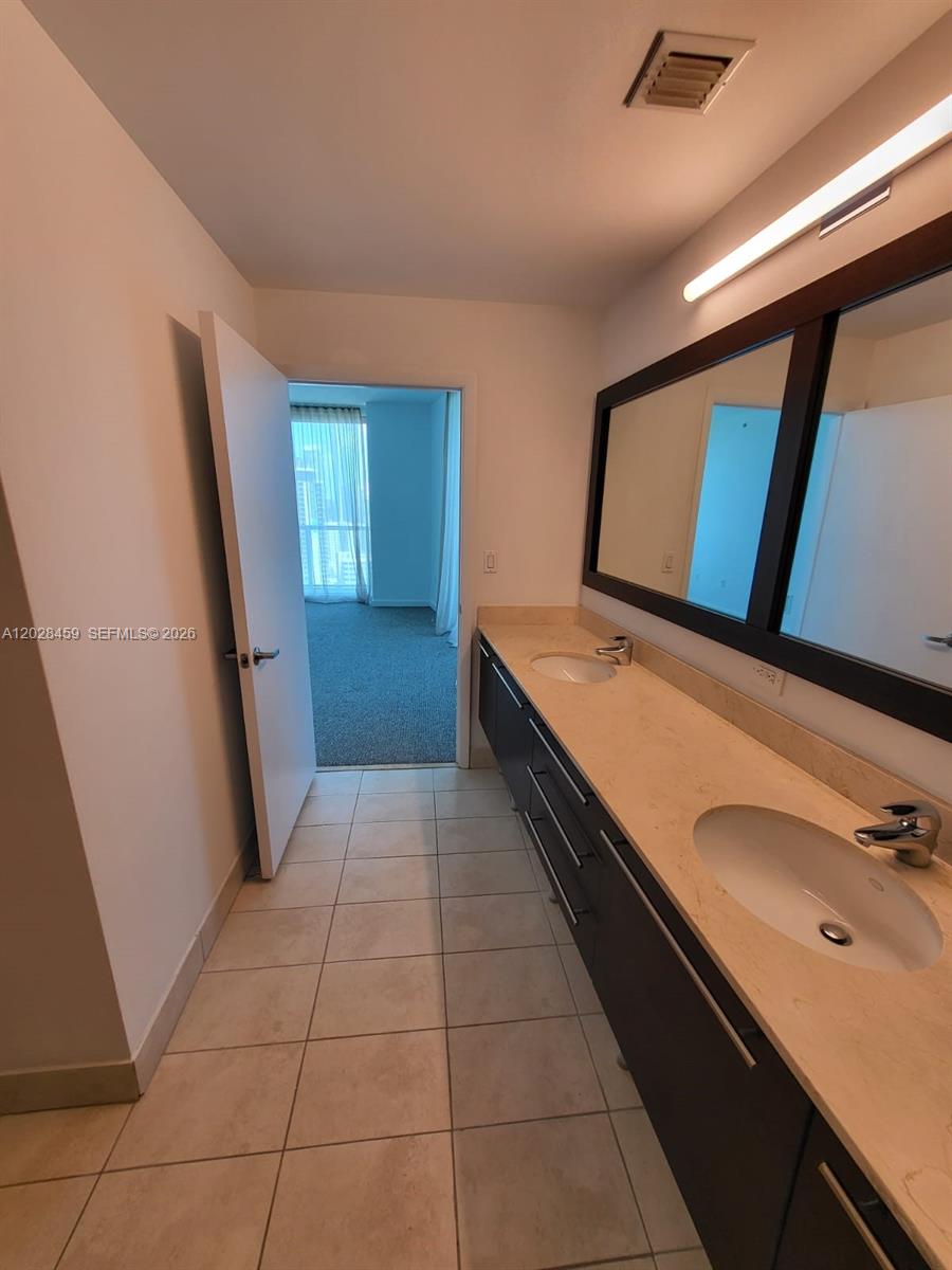 1900 N Bayshore Dr #2415, Miami FL 33132