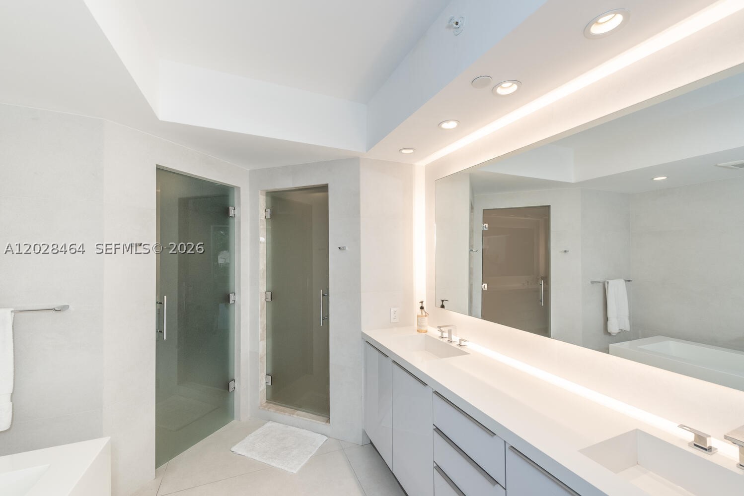 781 Crandon Blvd #405, Key Biscayne FL 33149