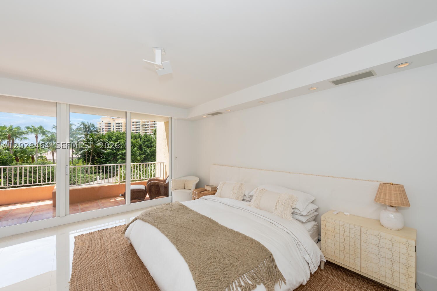 781 Crandon Blvd #405, Key Biscayne FL 33149