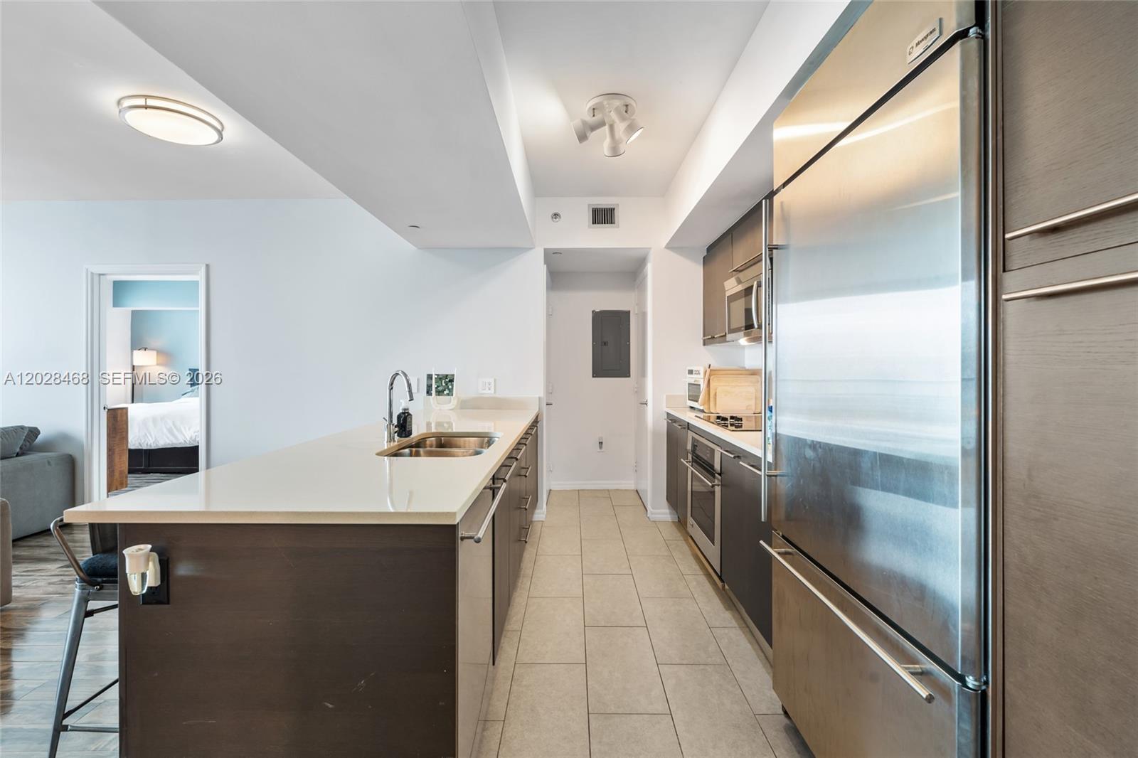 55 SE 6th St #3303, Miami FL 33131