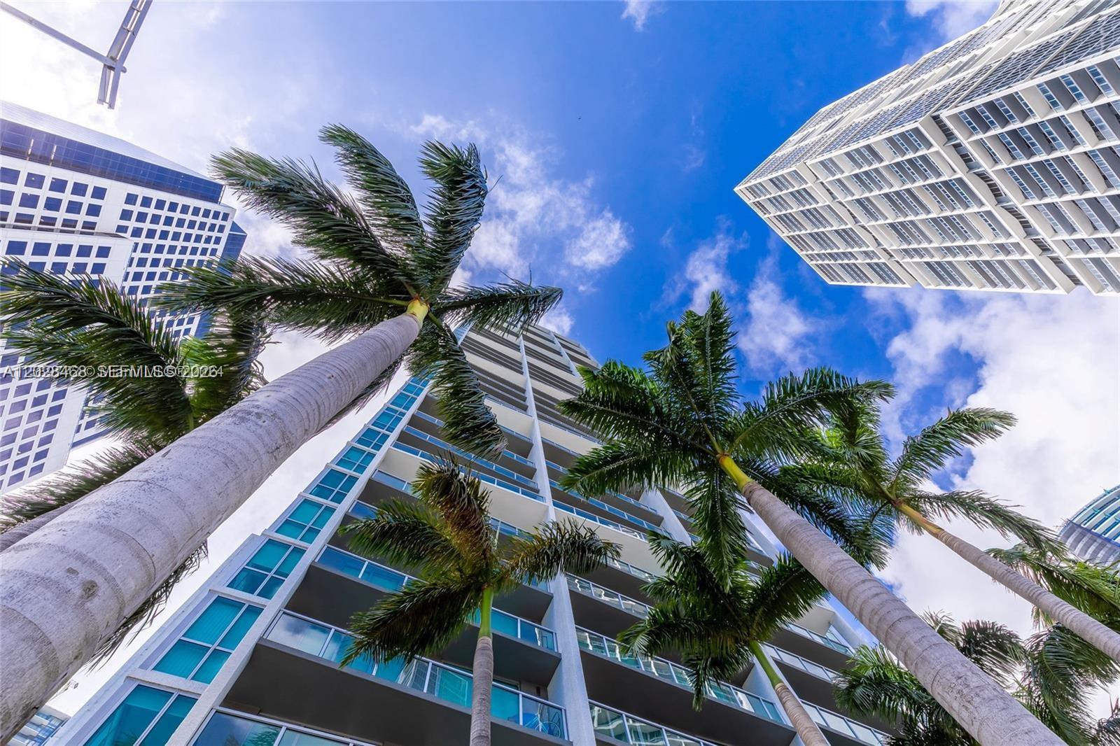 55 SE 6th St #3303, Miami FL 33131