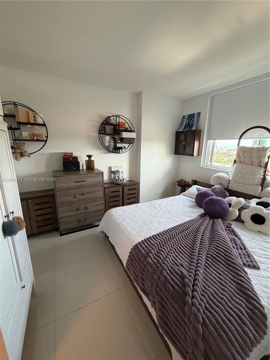 1871 NW S River Dr #1502, Miami FL 33125