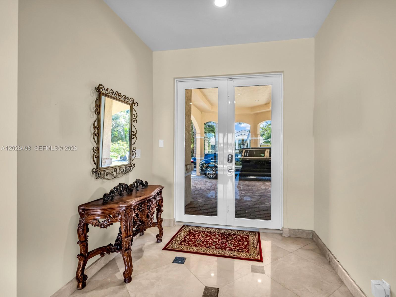 2710 Walkers way, Weston FL 33331