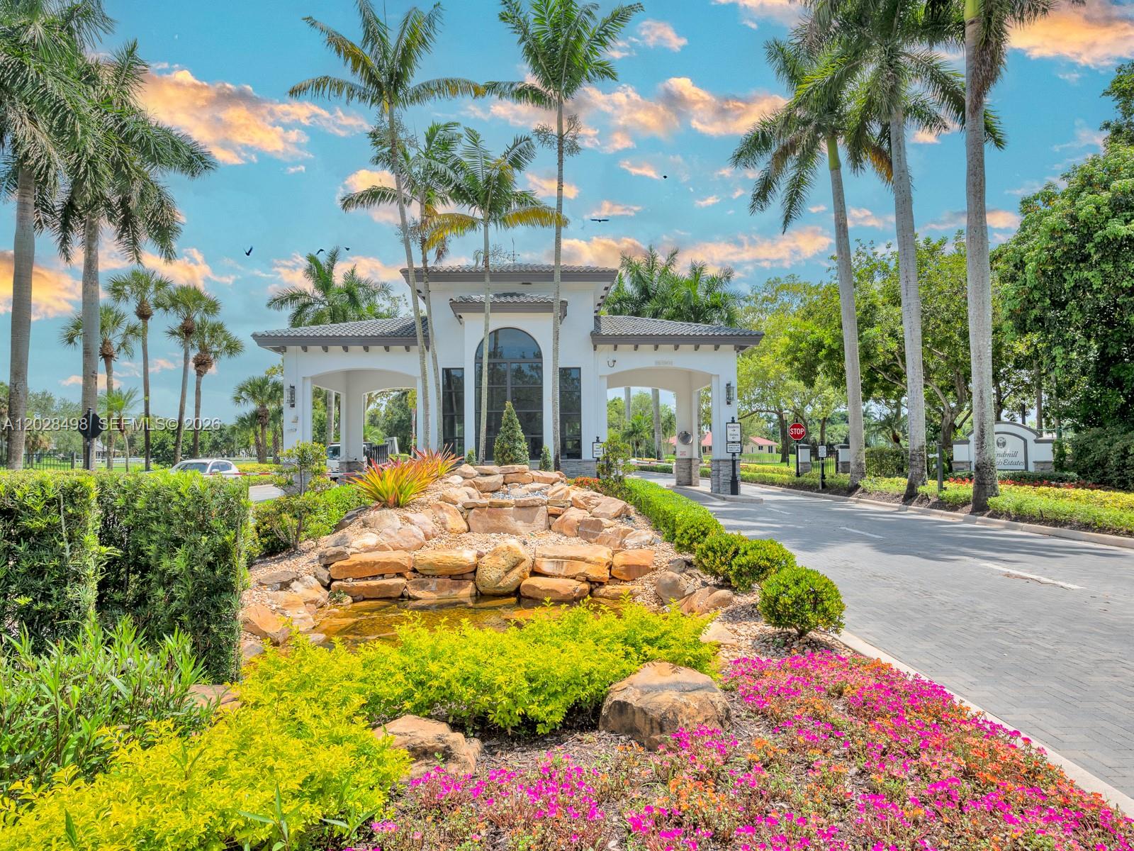 2710 Walkers way, Weston FL 33331