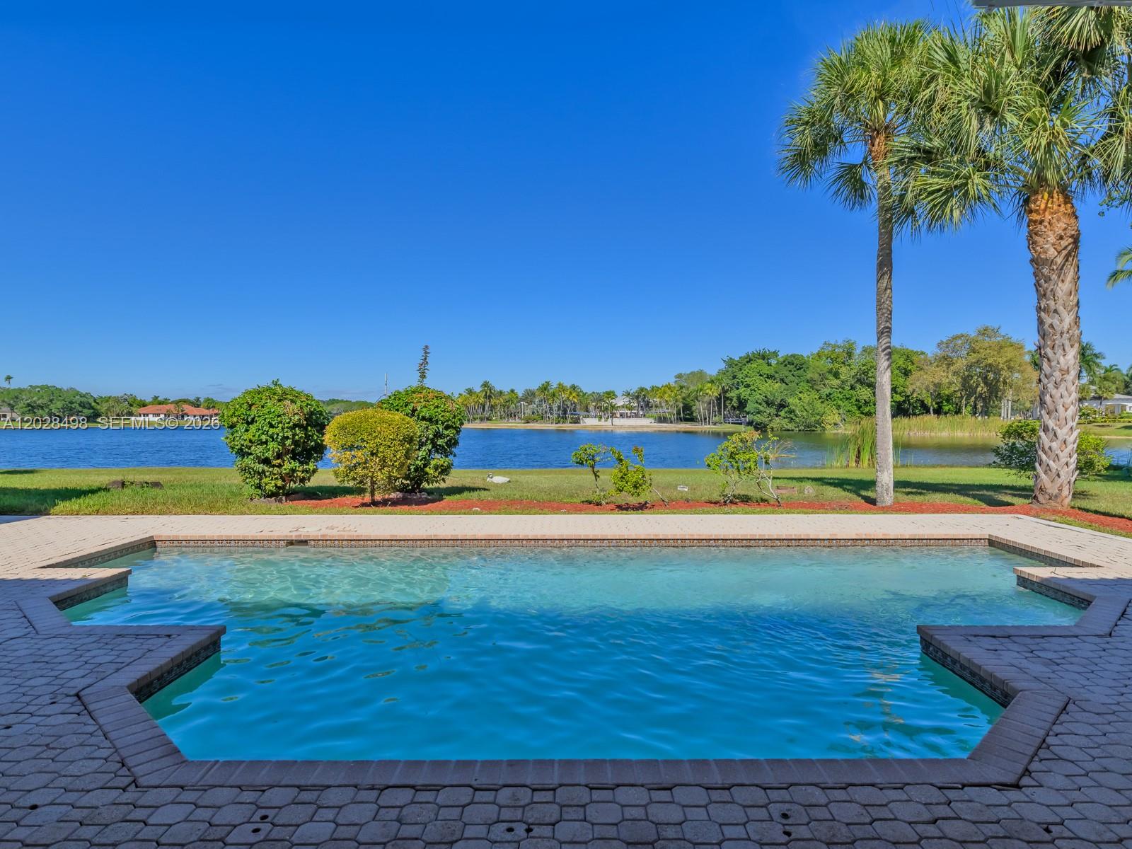 2710 Walkers way, Weston FL 33331