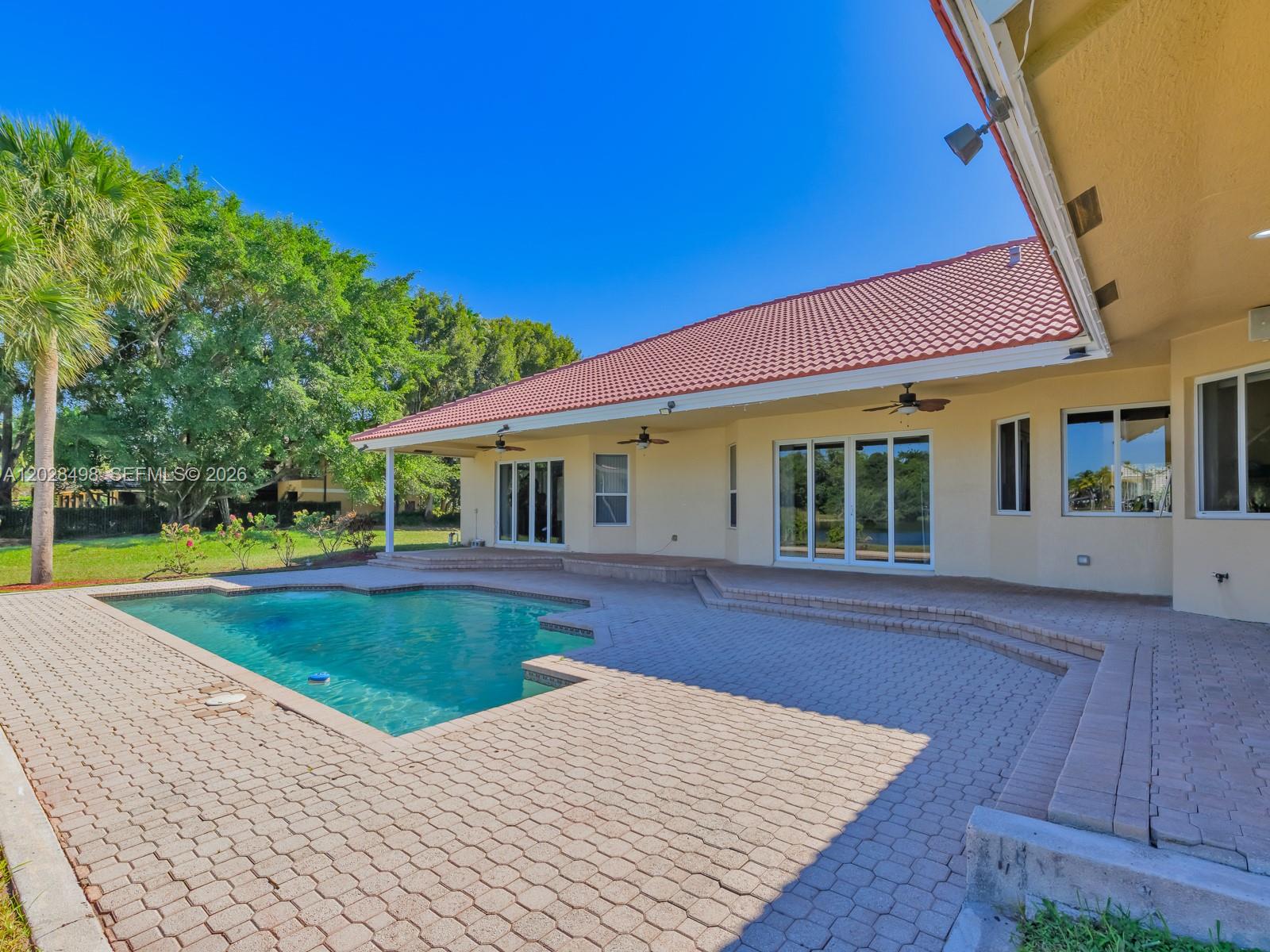 2710 Walkers way, Weston FL 33331