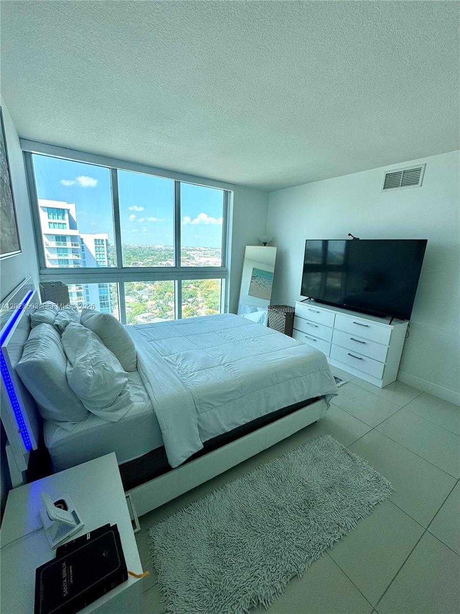 1861 NW S River Dr #2201, Miami FL 33125