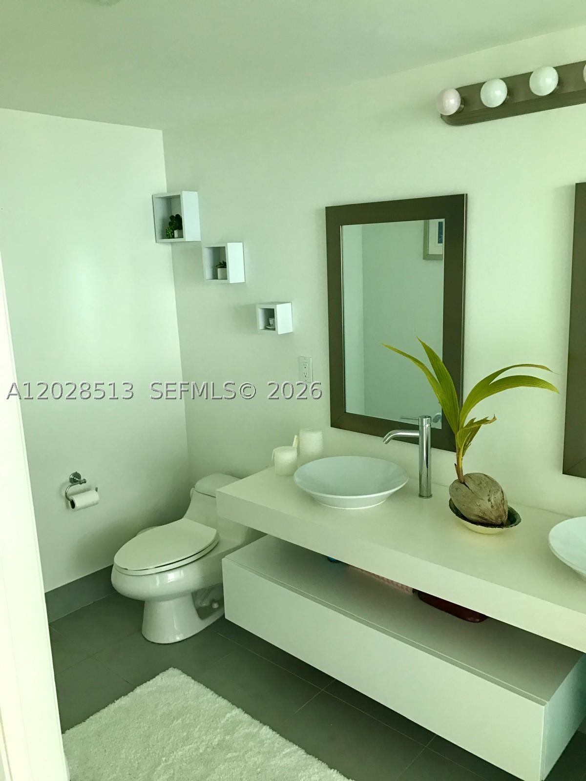 92 SW 3rd St #3712, Miami FL 33130