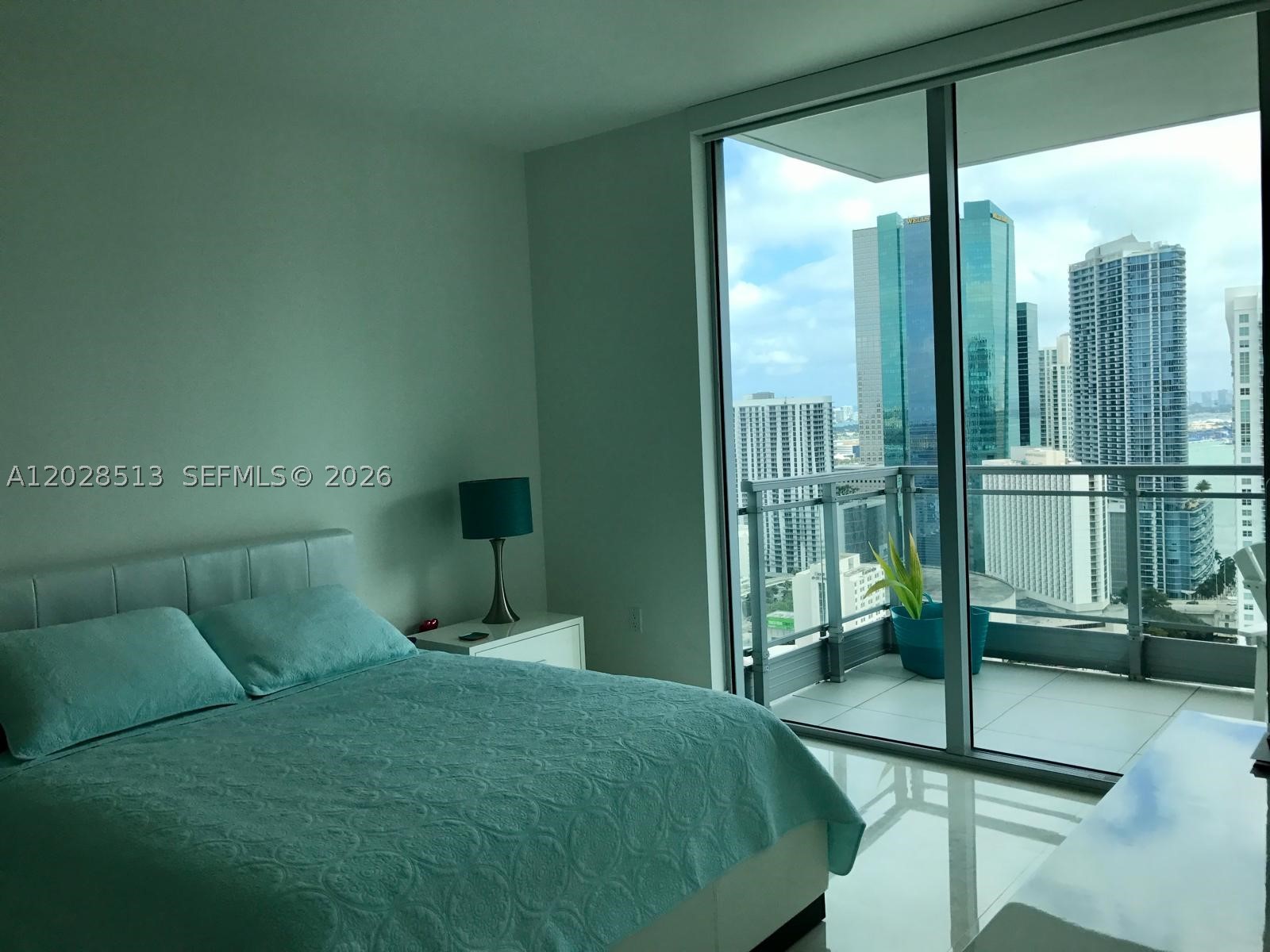92 SW 3rd St #3712, Miami FL 33130