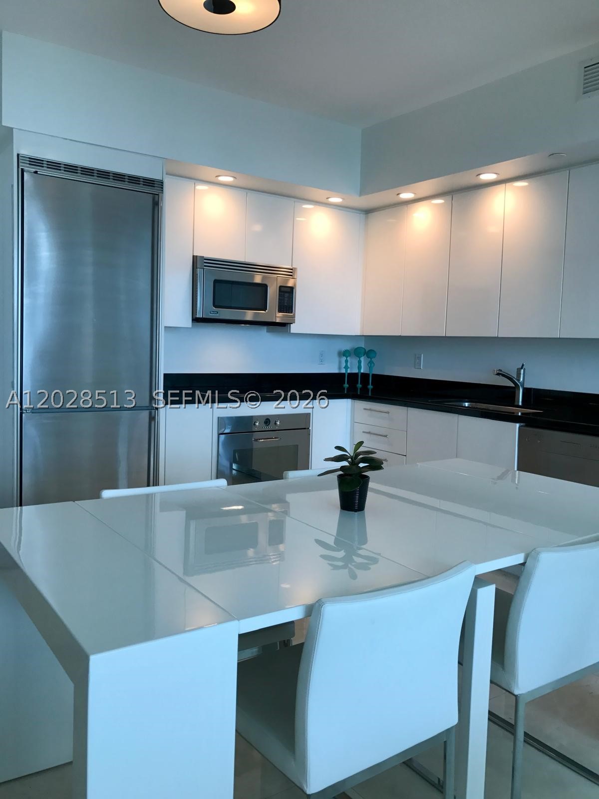 92 SW 3rd St #3712, Miami FL 33130