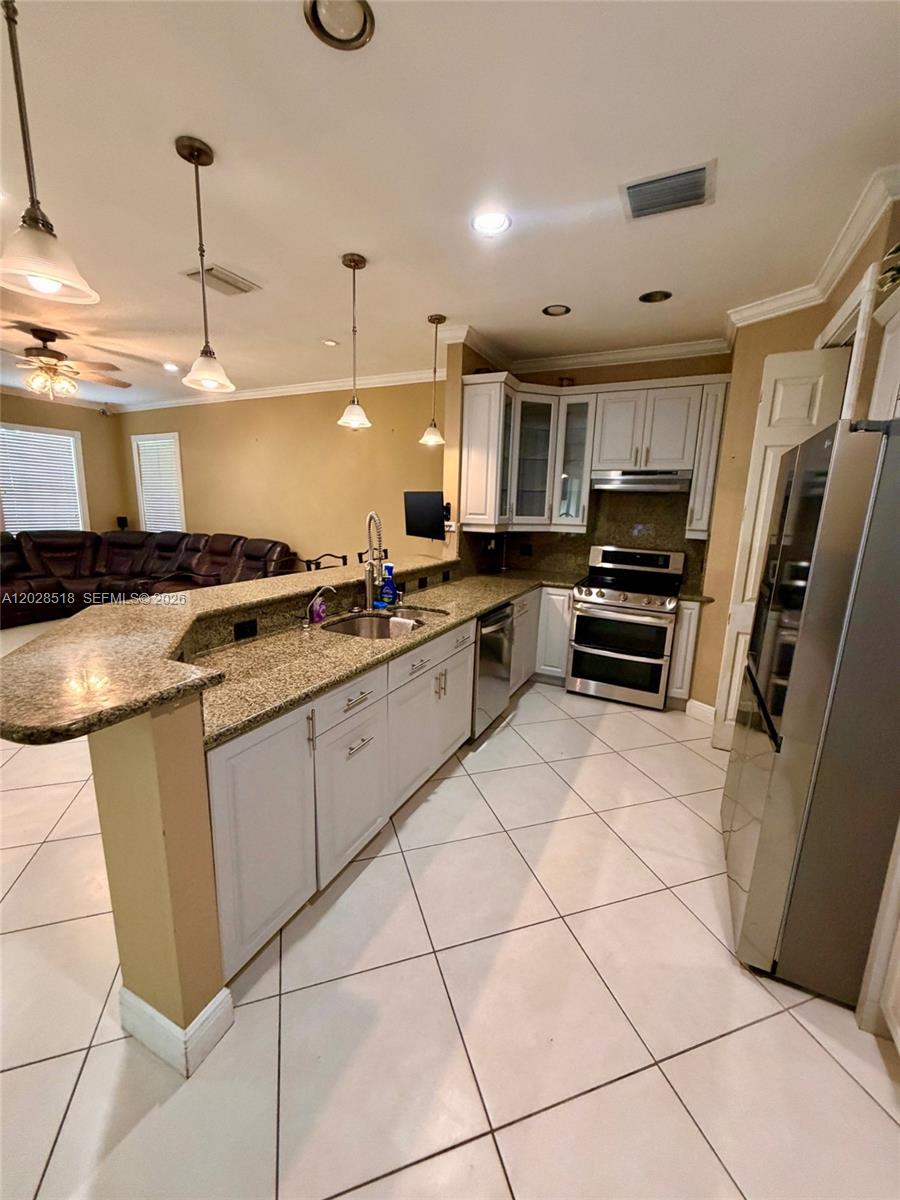 9444 SW 78th St #0, Miami FL 33173