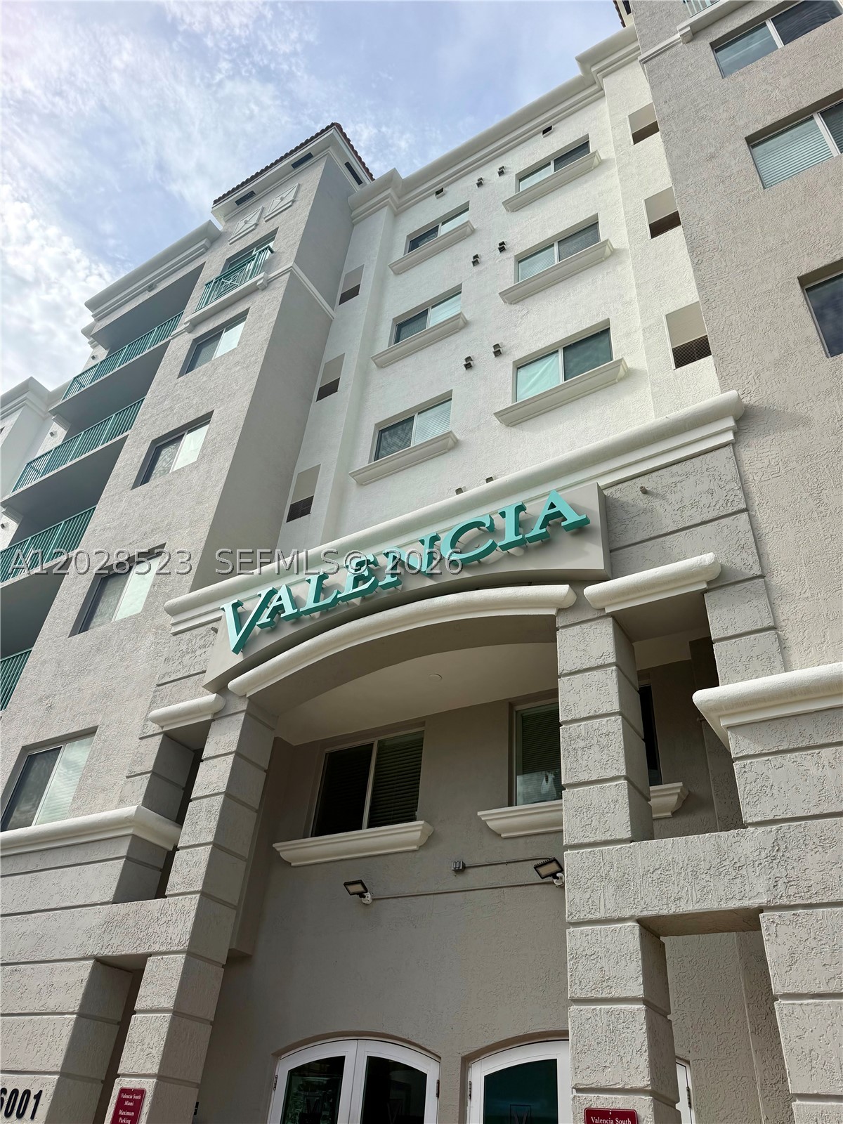 6001 SW 70th St #114, South Miami FL 33143