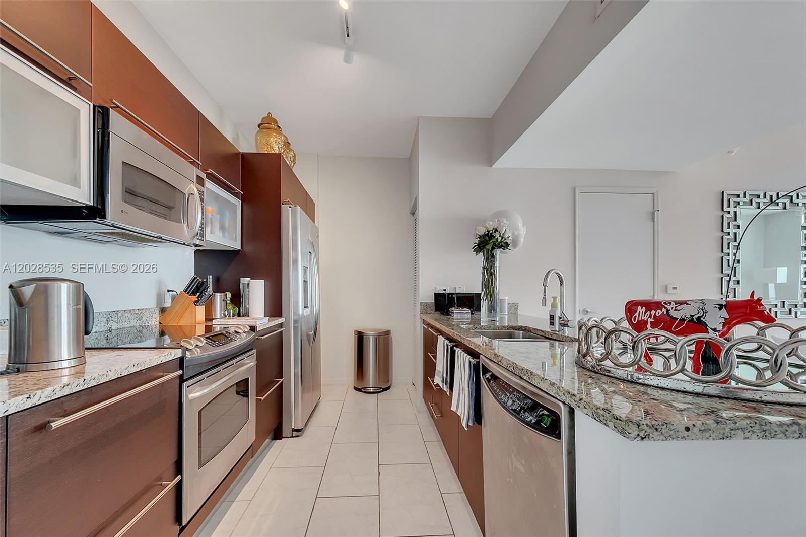 951 Brickell Ave #2406, Miami FL 33131