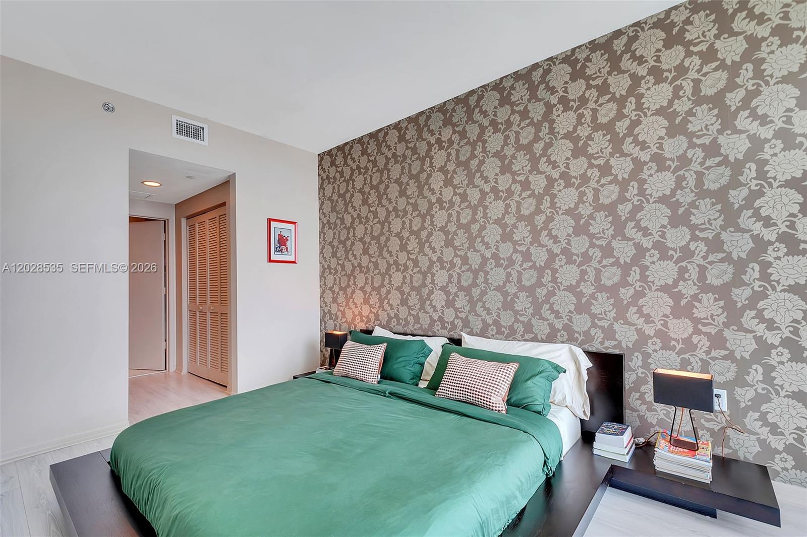 951 Brickell Ave #2406, Miami FL 33131