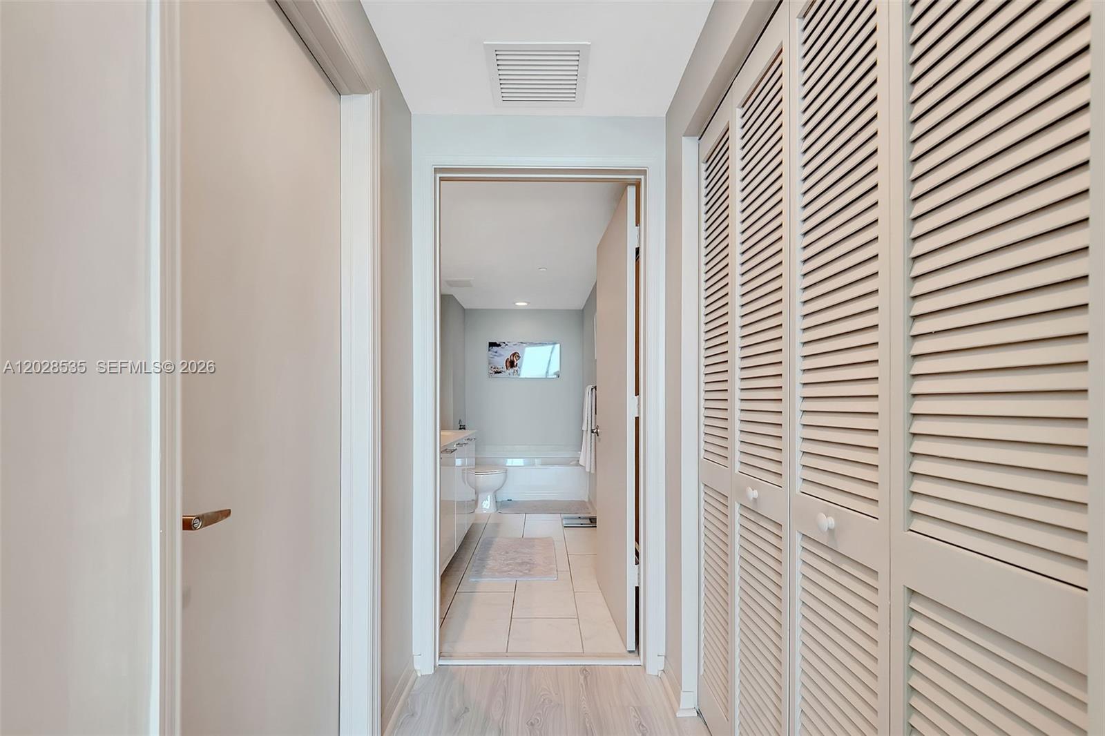 951 Brickell Ave #2406, Miami FL 33131