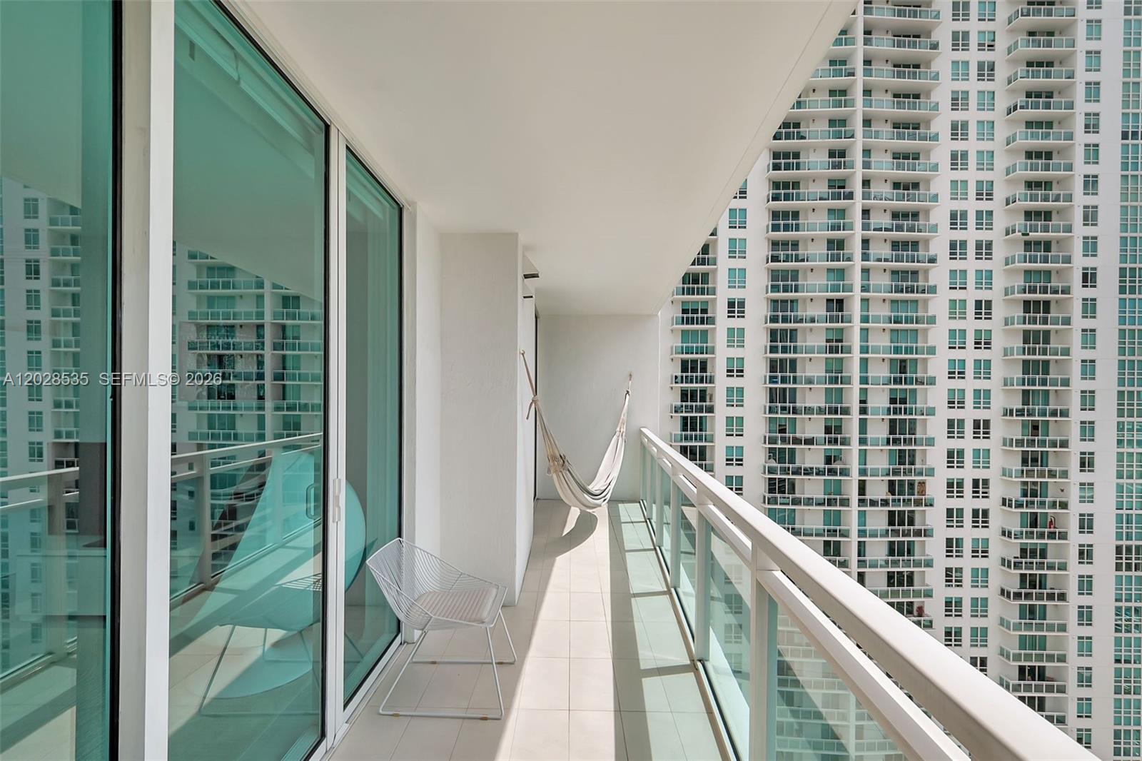 951 Brickell Ave #2406, Miami FL 33131