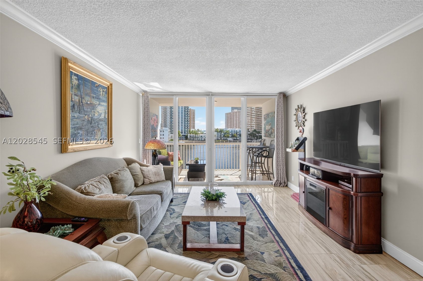 121 Golden Isles Dr #205, Hallandale Beach FL 33009
