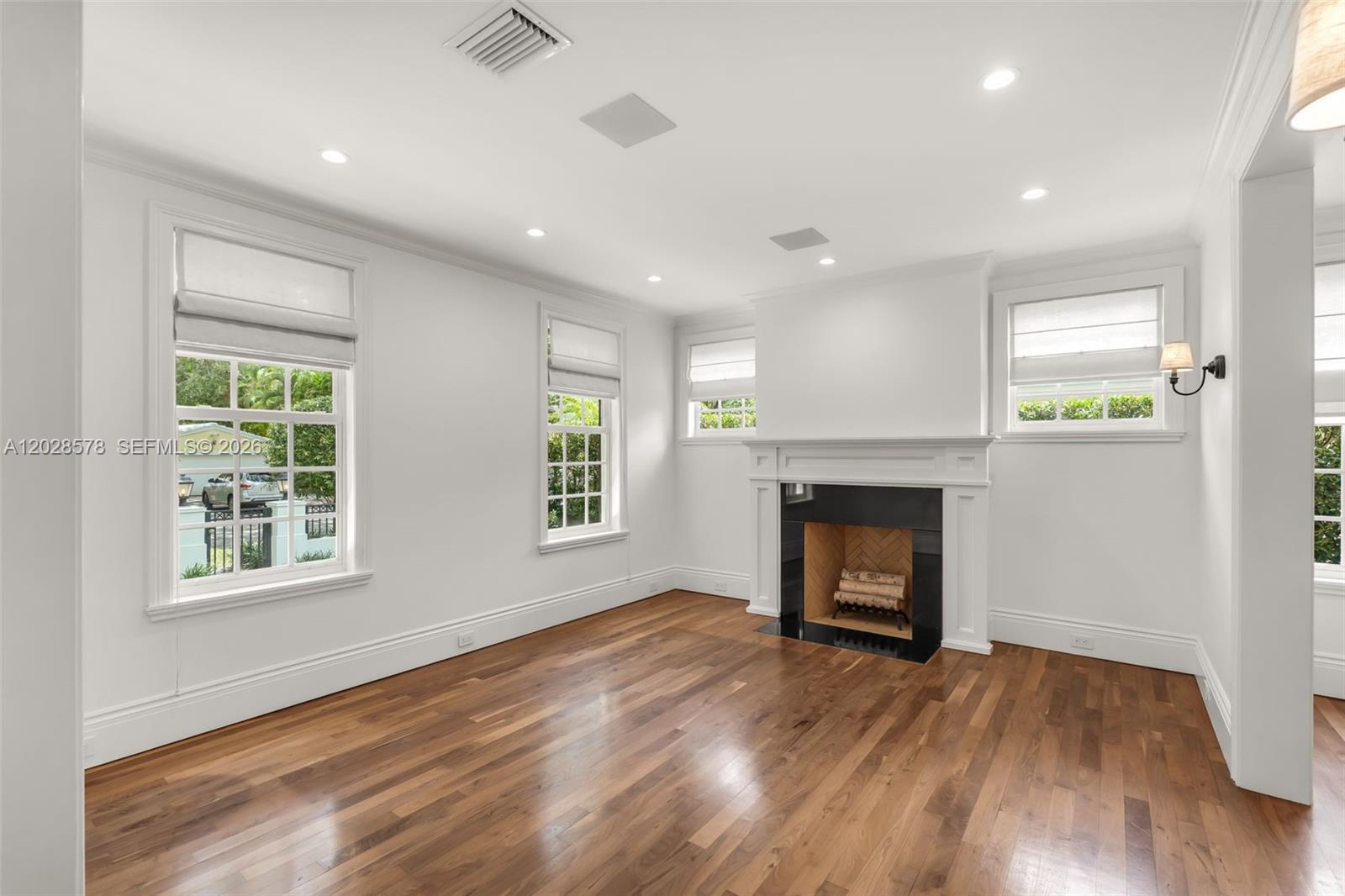 1233 Alegriano Ave, Coral Gables FL 33146