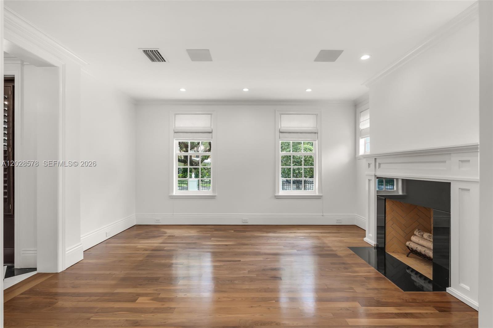 1233 Alegriano Ave, Coral Gables FL 33146