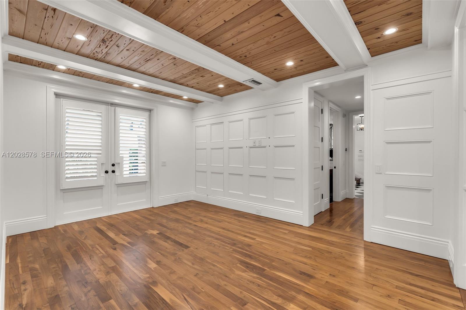 1233 Alegriano Ave, Coral Gables FL 33146