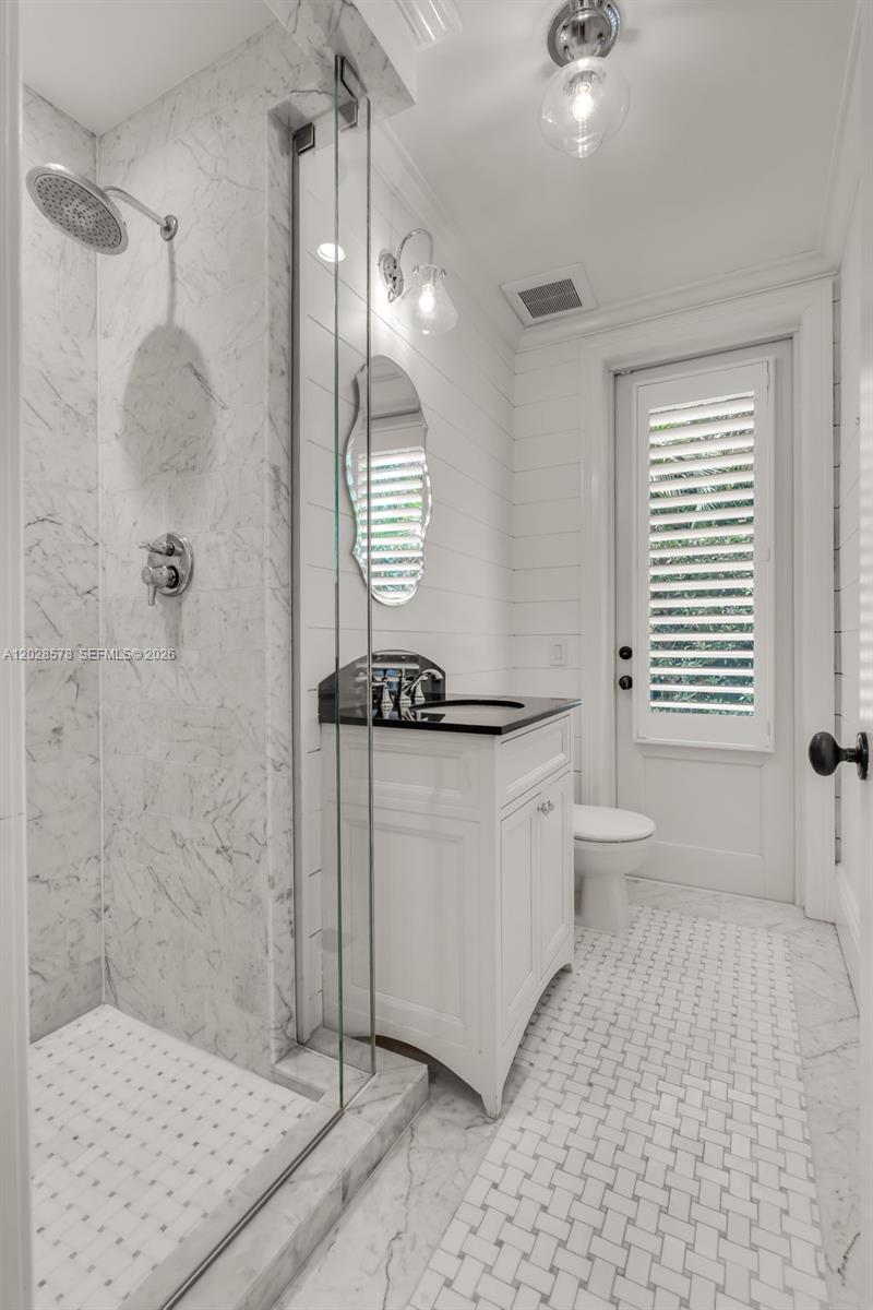1233 Alegriano Ave, Coral Gables FL 33146
