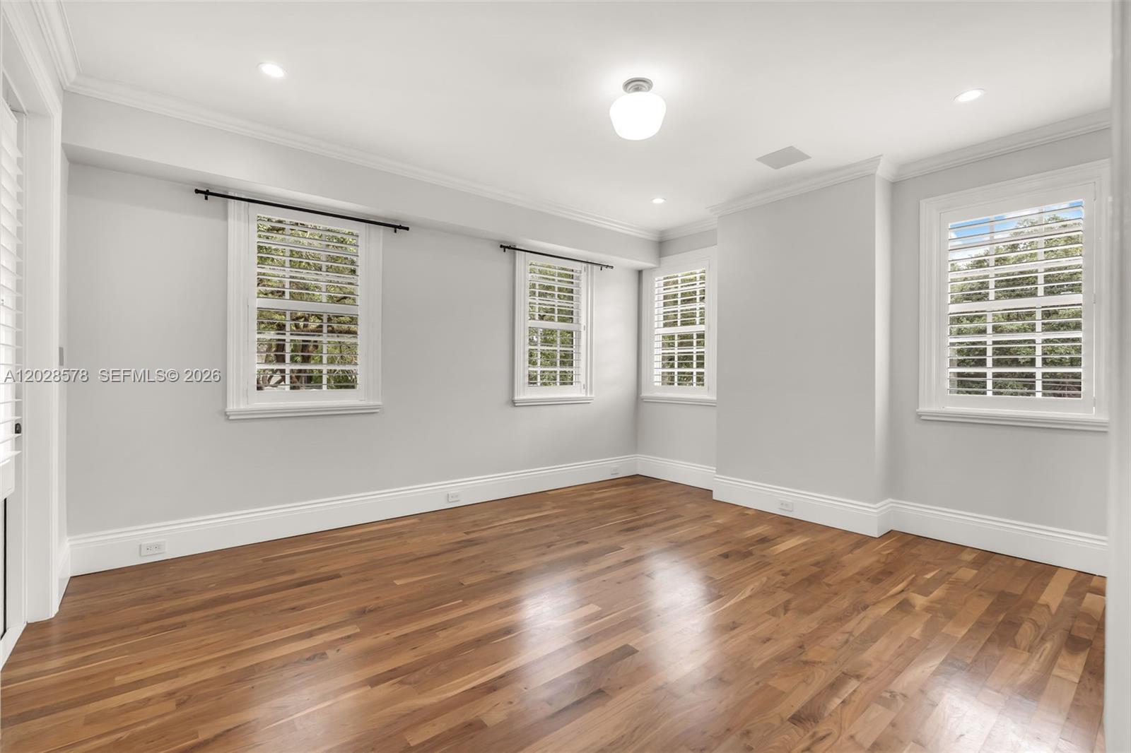 1233 Alegriano Ave, Coral Gables FL 33146