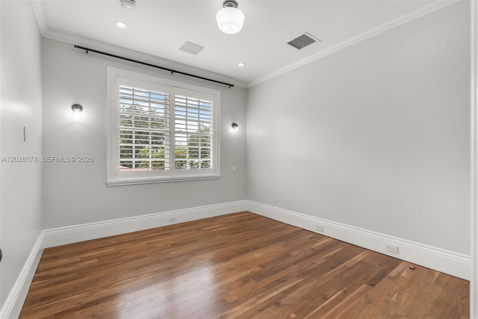 1233 Alegriano Ave, Coral Gables FL 33146
