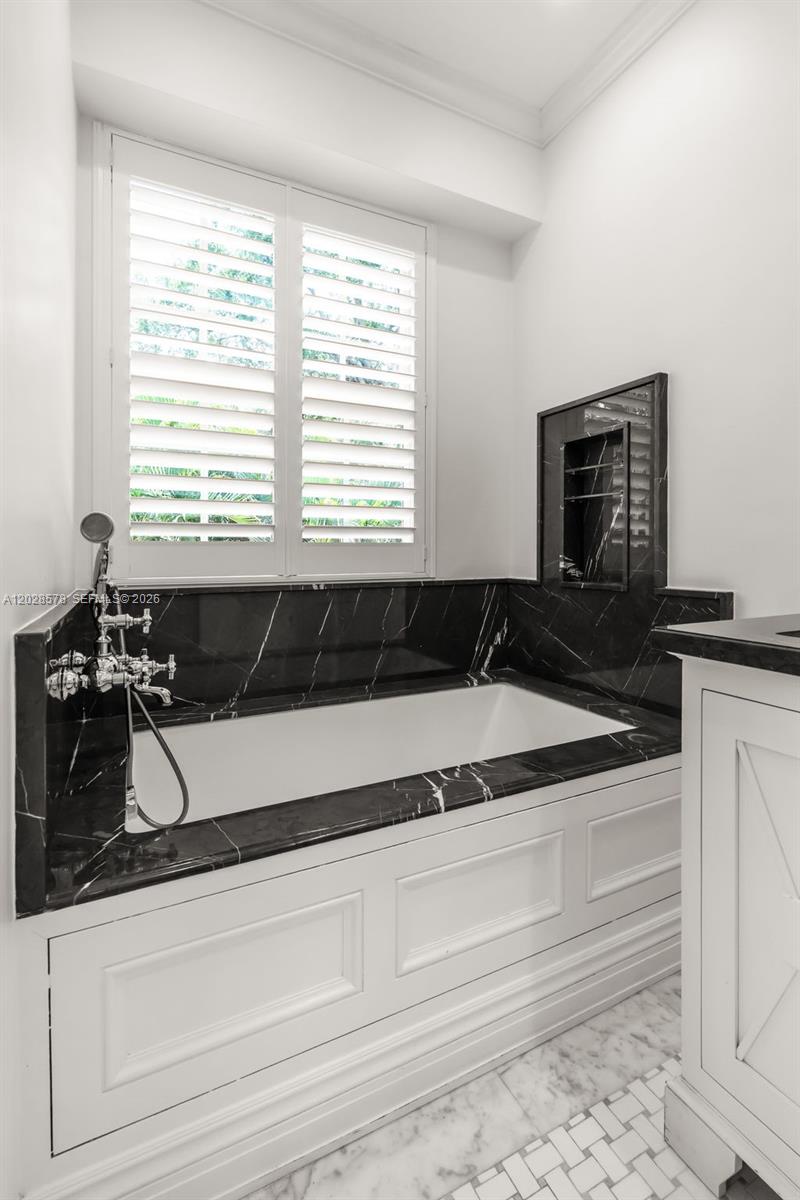1233 Alegriano Ave, Coral Gables FL 33146