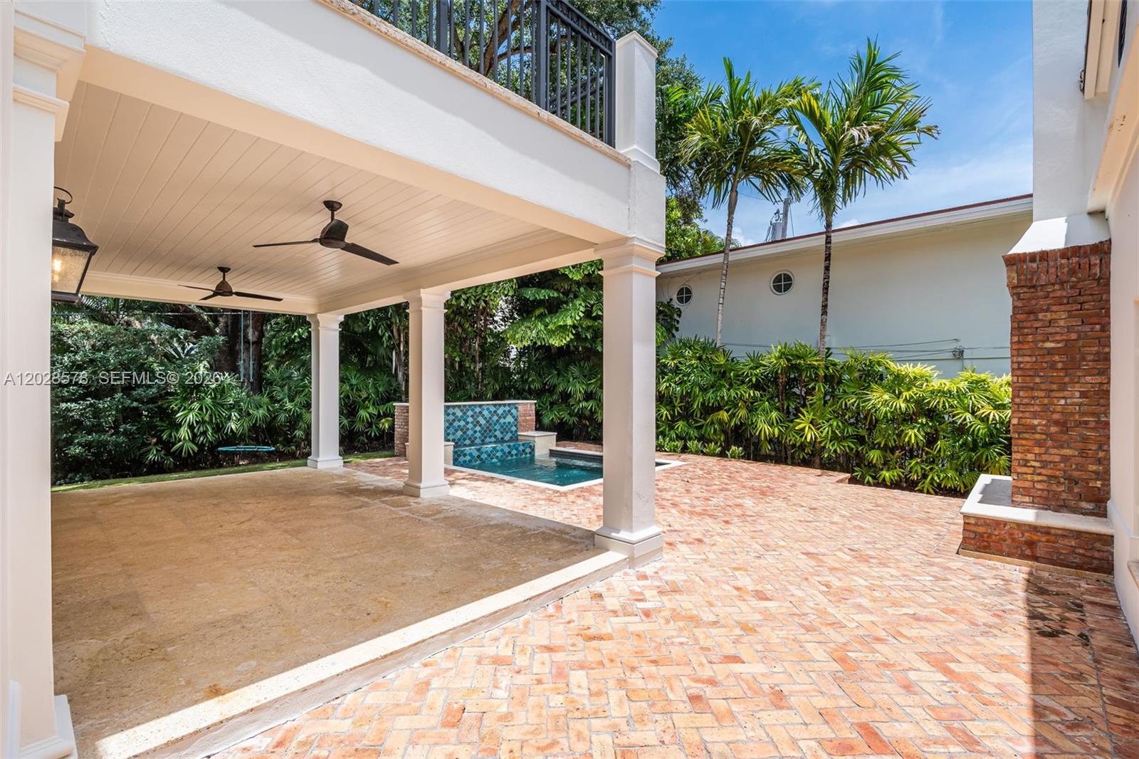 1233 Alegriano Ave, Coral Gables FL 33146