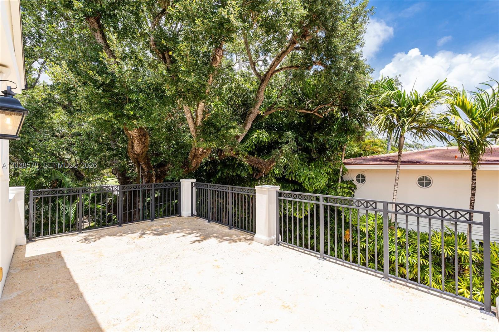 1233 Alegriano Ave, Coral Gables FL 33146